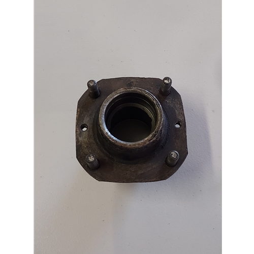 Front Hub - used