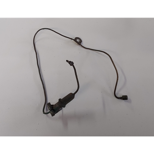 Distributor Vacuum Line - used