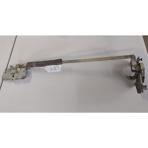 Late Right Door Latch Mechanism - used