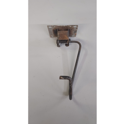 Late Hood Latch Release - used