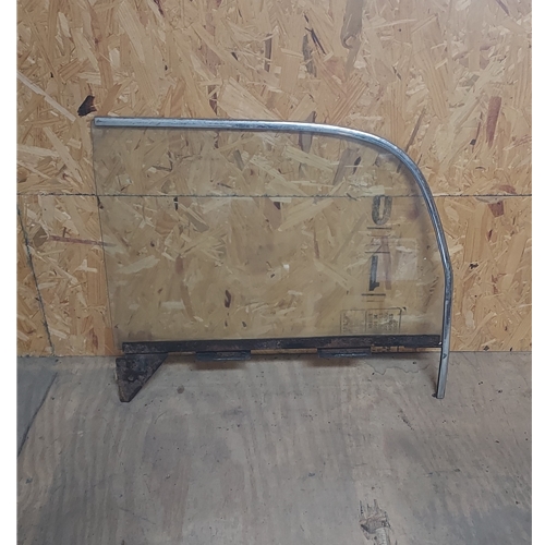 Right Late Side Glass Assembly - B - used