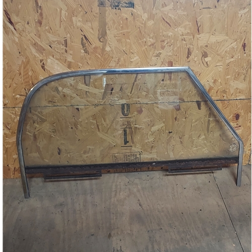 Left Early Side Glass Assembly - B - used